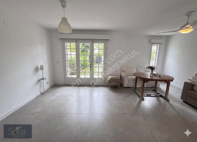 Çeşme Ilıca Swissotel Arkası Satılık 3+1 Villa - Görsel 12