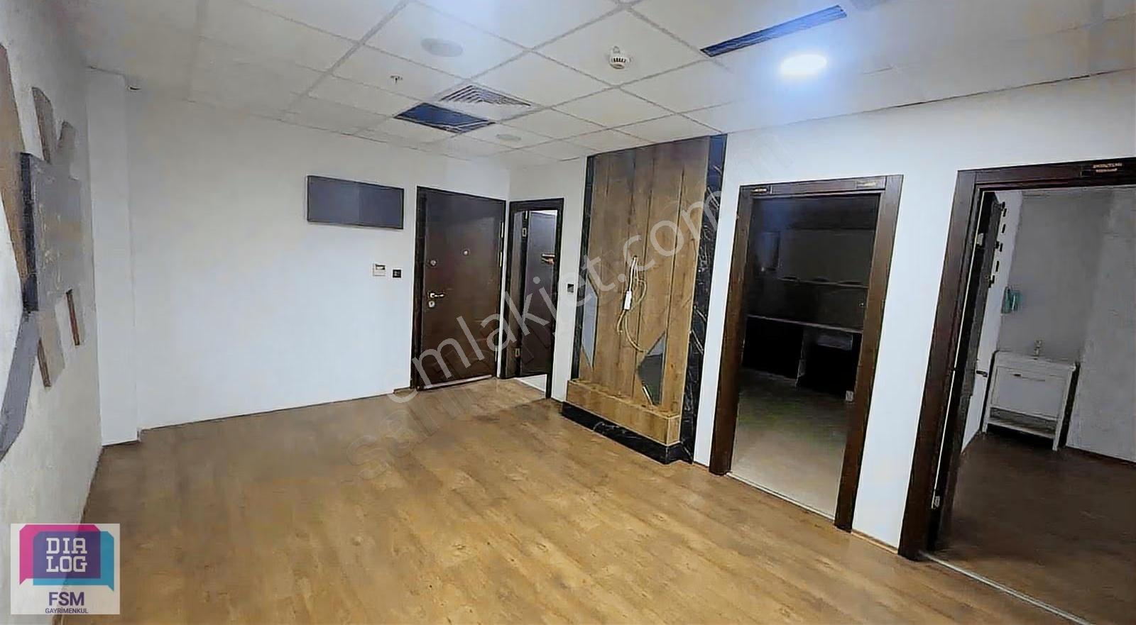 Umi Plazada Kiralık 2+1 Ofis - Görsel 10