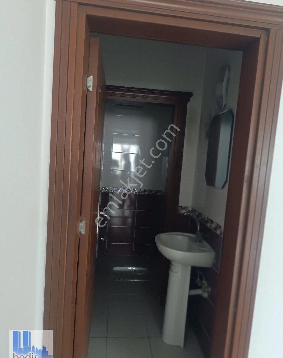 Erzincan. Bedir. Emlkatan. Karaağaç Mahallesinde. Satılık. 1.kat. Ofis - Görsel 5