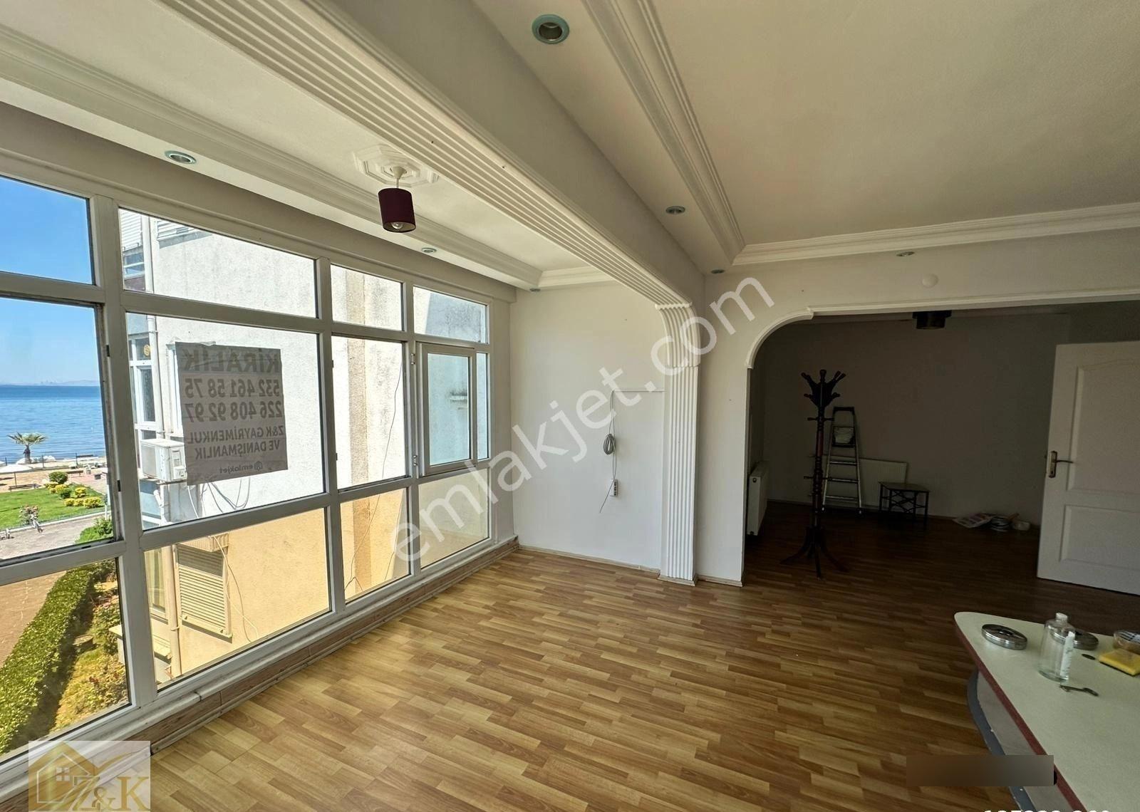 Yalova Çiftlikköy'de Deniz Manzaralı Kiralık 2+1 Daire - Görsel 2