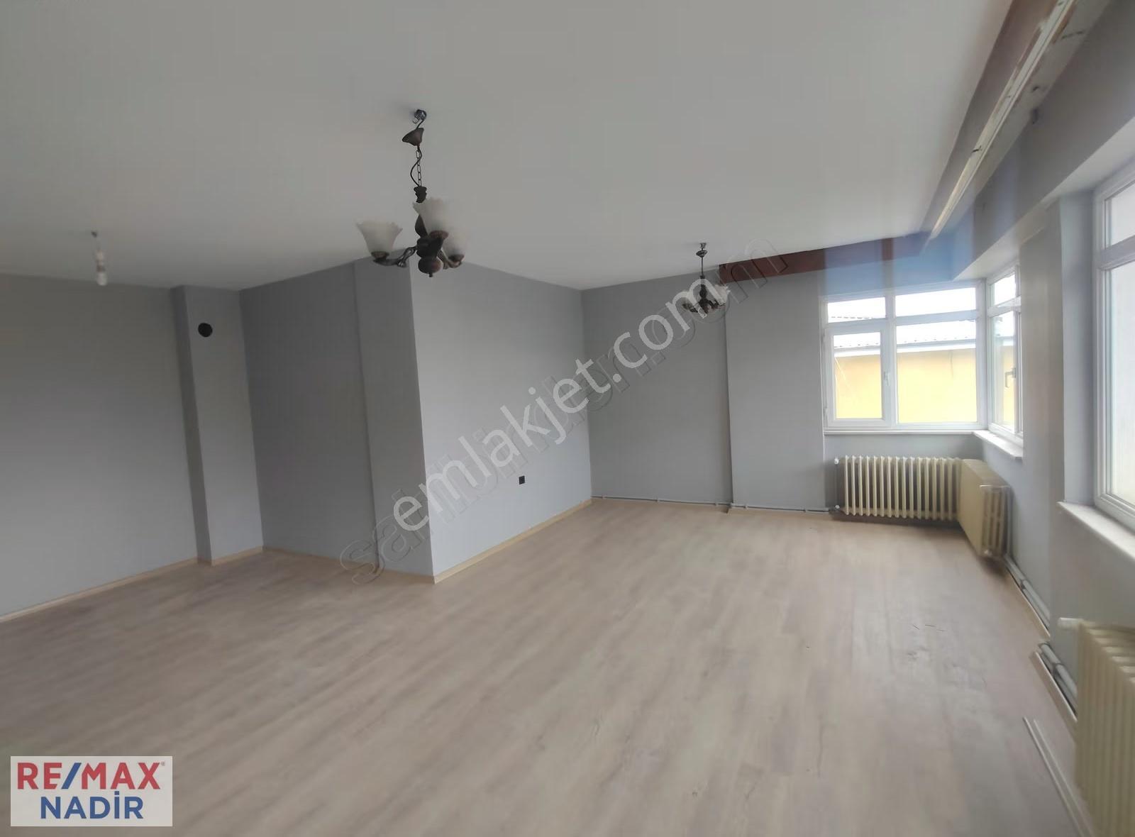 Remax Çıtlakkale'de Valilik Yanı 110 M2 2+1 Kiralık Daire - Görsel 18