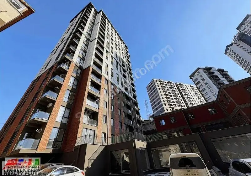 Kartal Yakacıkta İş Merkezi Üzeri Dubleks Daire