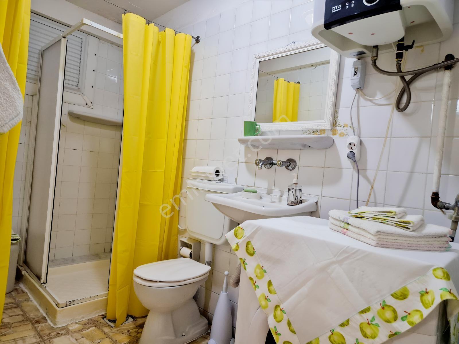Route 10'dan Ayvalık Sarımsaklı Sahilde Sezonluk Kiralık Daire - Görsel 13