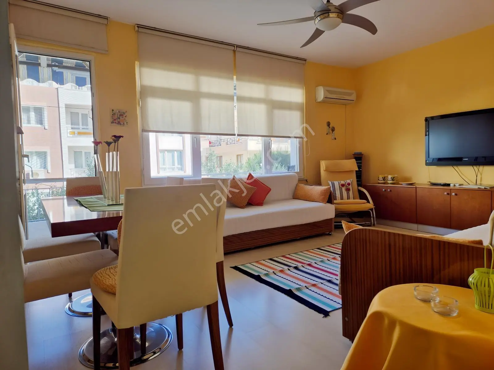 Route 10'dan Ayvalık Sarımsaklı Sahilde Sezonluk Kiralık Daire