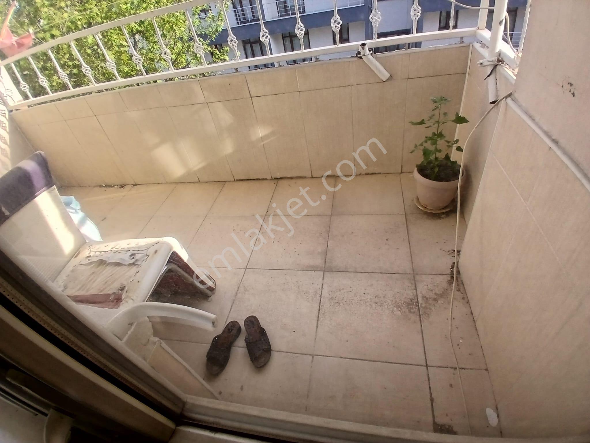 Akçay Emlak'tan Akşehir Stadyum Yanında Bakımlı Ara Kat Geniş Satılık 3+1 Daire - Görsel 32