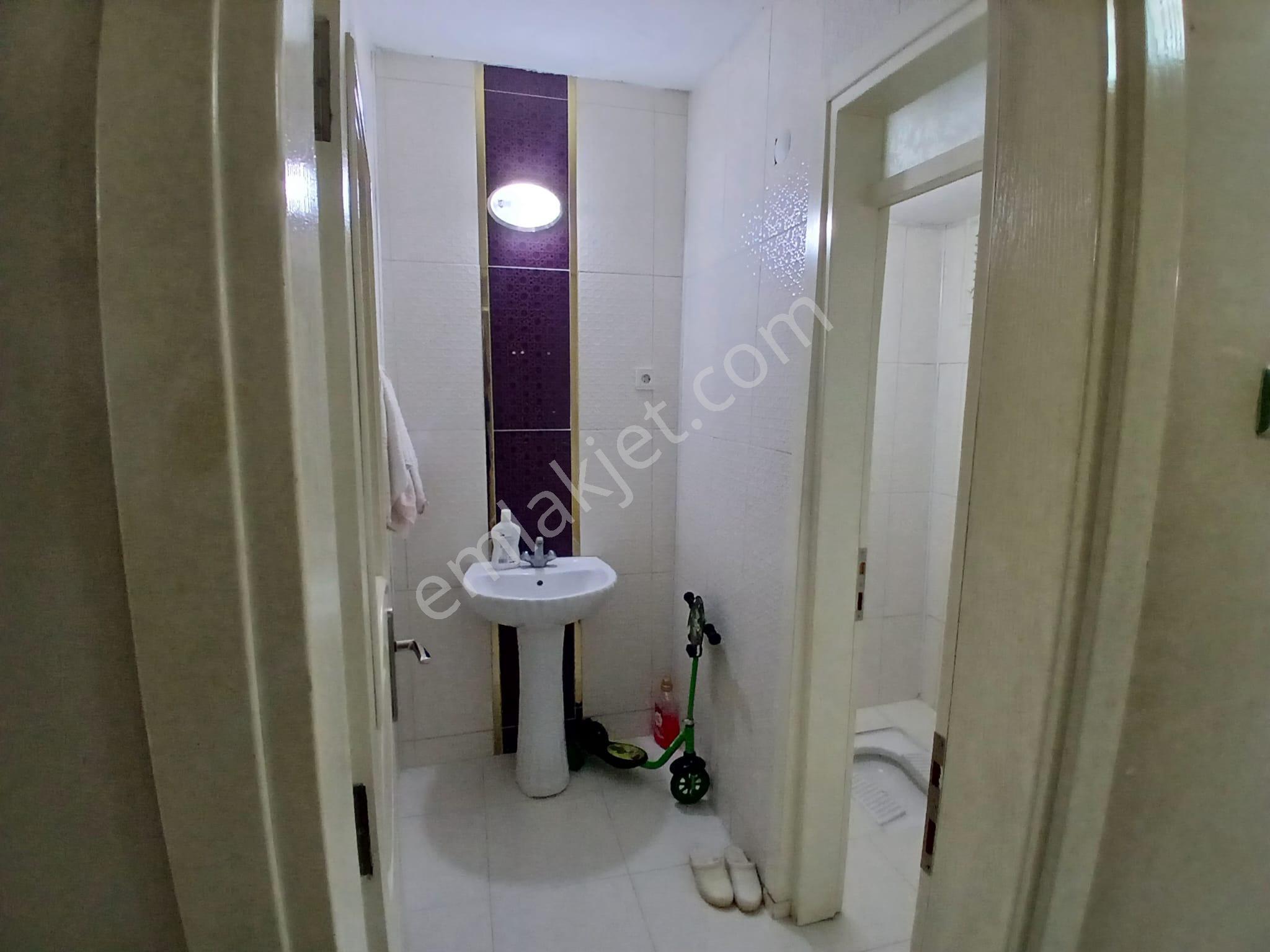 Akçay Emlak'tan Akşehir Stadyum Yanında Bakımlı Ara Kat Geniş Satılık 3+1 Daire - Görsel 25