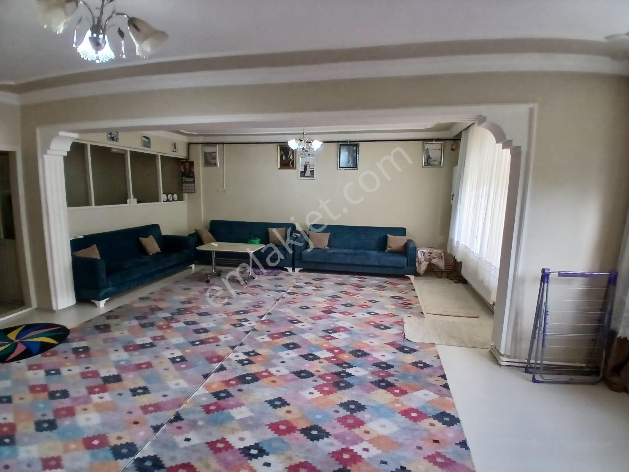 Akçay Emlak'tan Akşehir Stadyum Yanında Bakımlı Ara Kat Geniş Satılık 3+1 Daire - Görsel 9