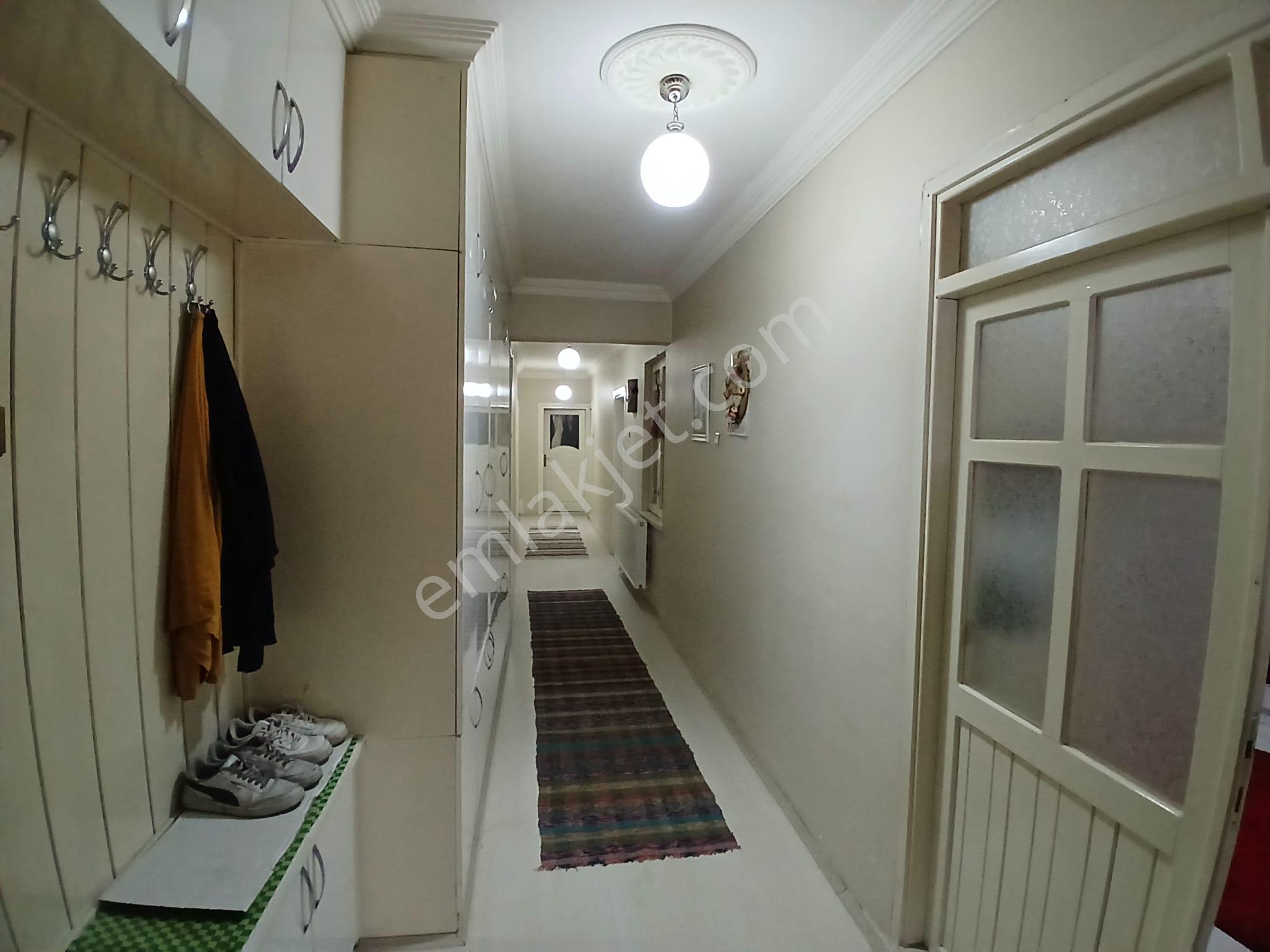 Akçay Emlak'tan Akşehir Stadyum Yanında Bakımlı Ara Kat Geniş Satılık 3+1 Daire - Görsel 28
