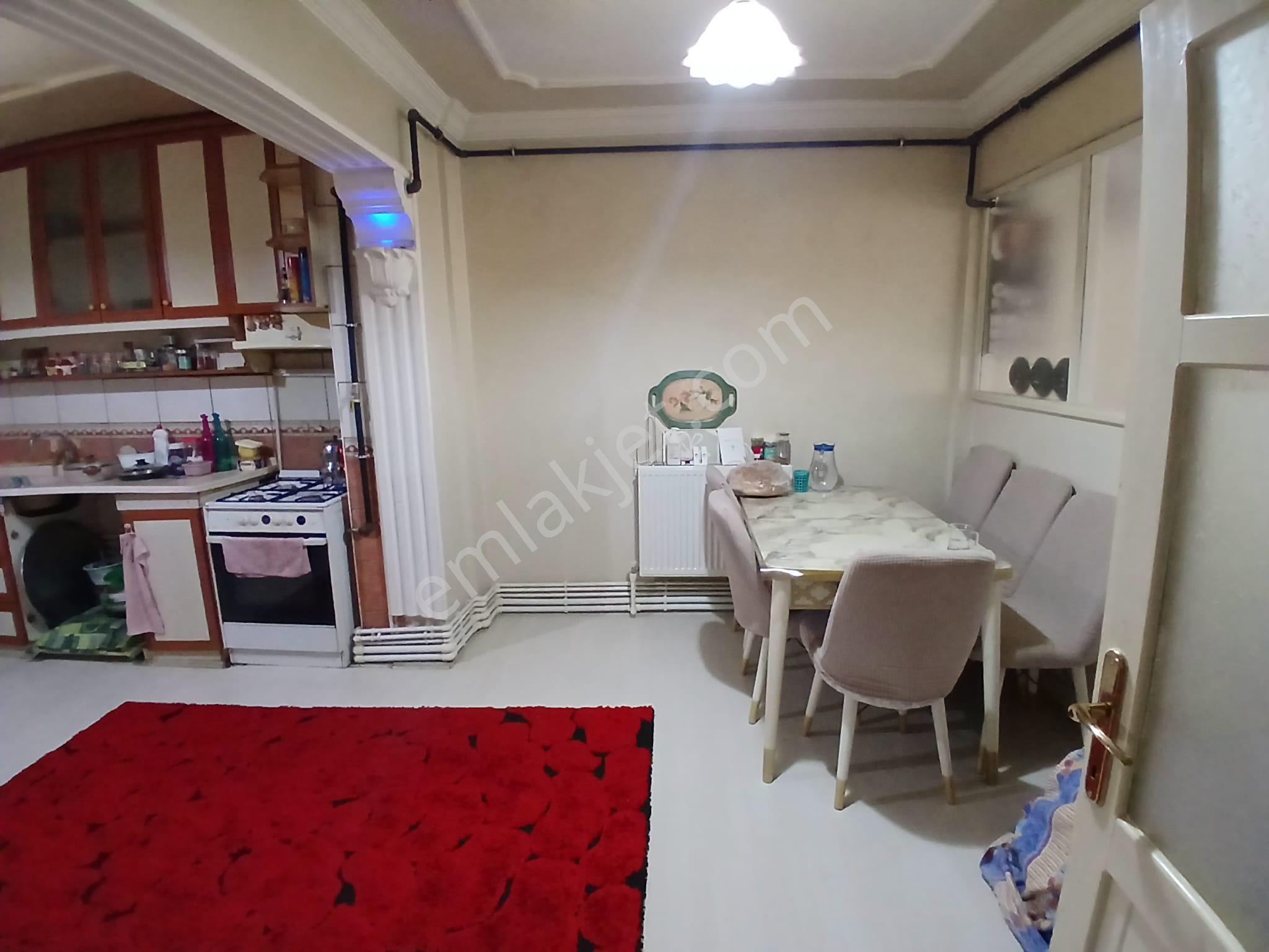 Akçay Emlak'tan Akşehir Stadyum Yanında Bakımlı Ara Kat Geniş Satılık 3+1 Daire - Görsel 7