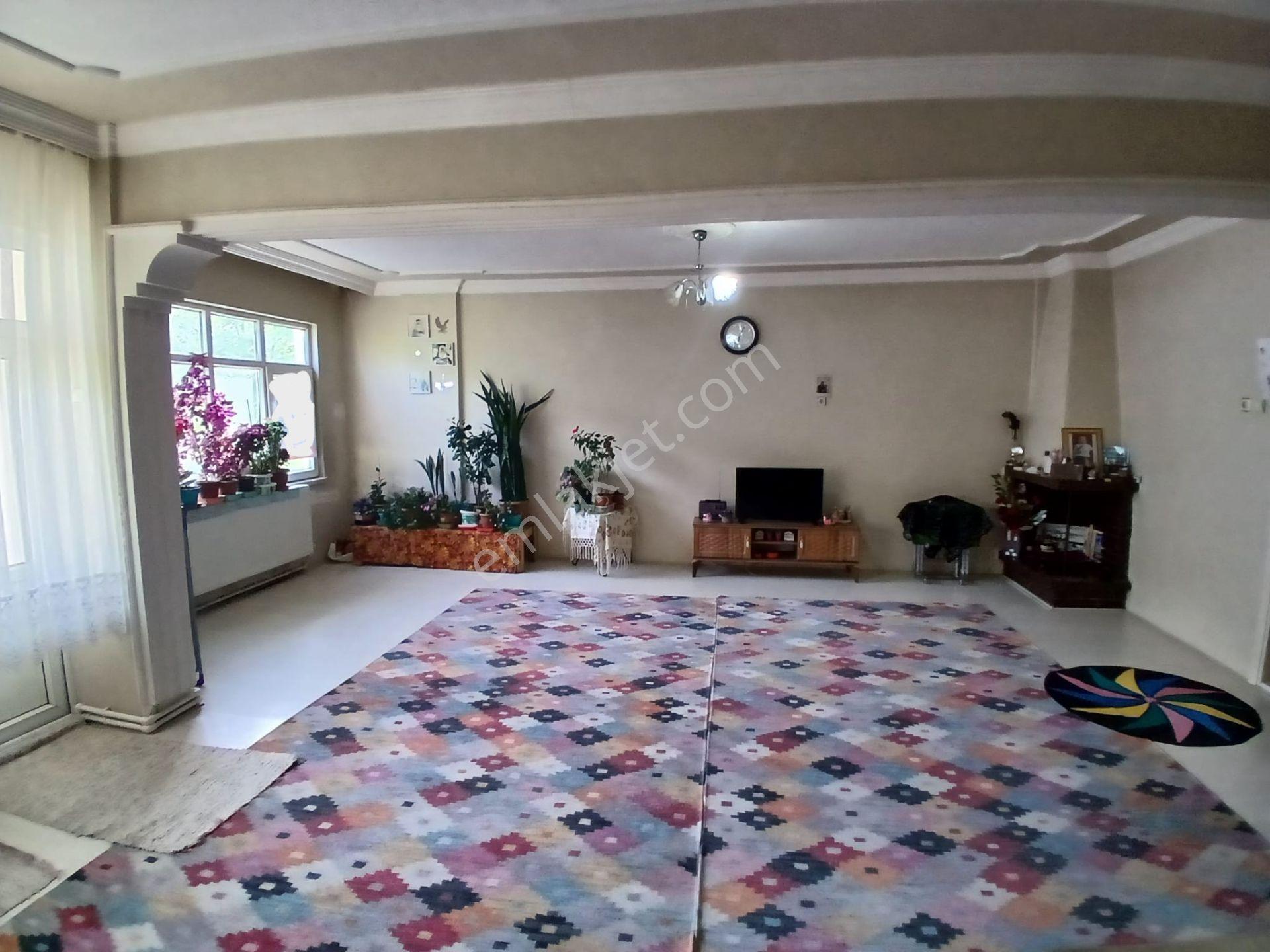 Akçay Emlak'tan Akşehir Stadyum Yanında Bakımlı Ara Kat Geniş Satılık 3+1 Daire - Görsel 8