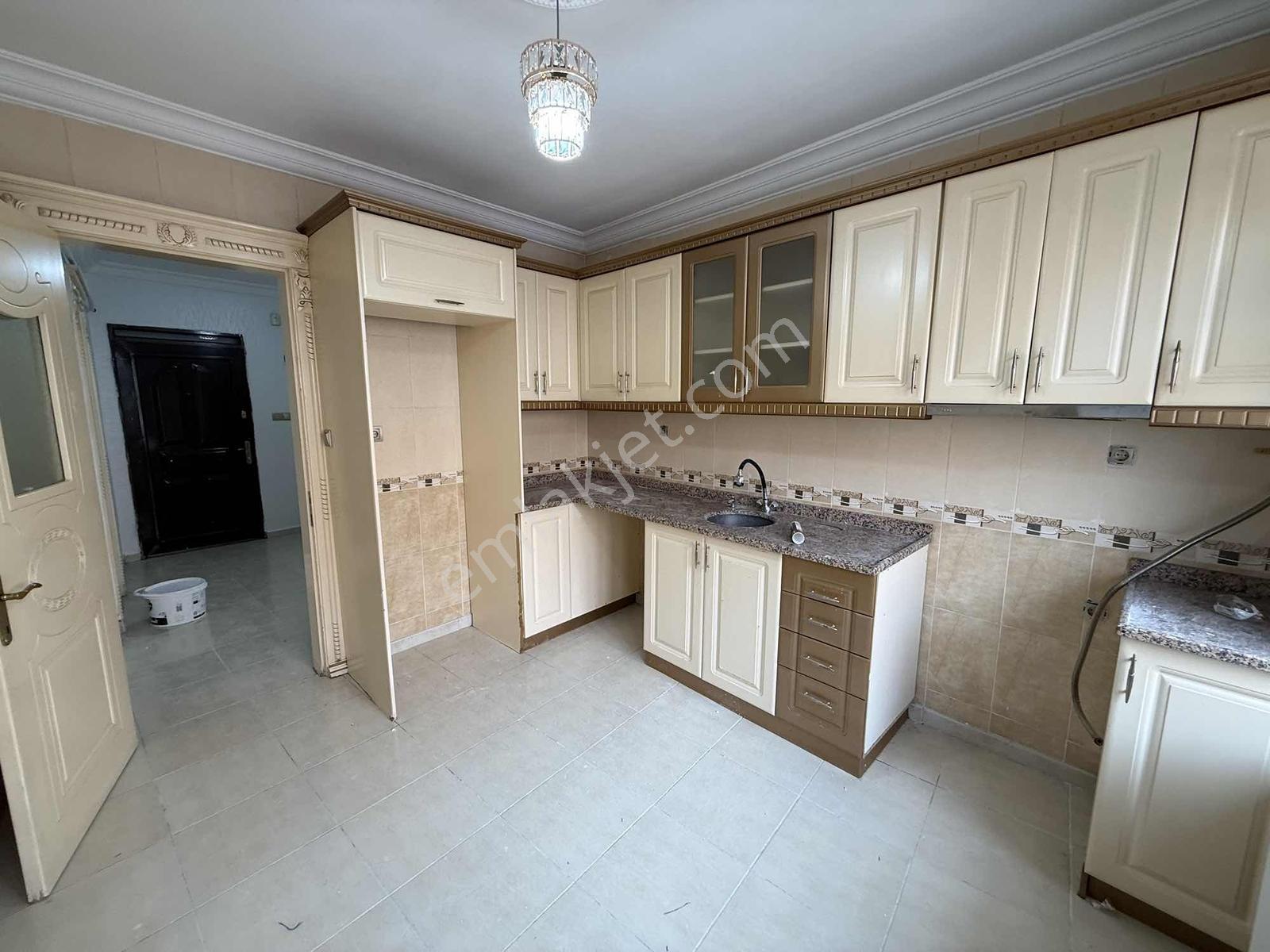 60. Yıl'da Cadde Üzeri 145 M2 Satılık İmar Barışlı 3+1 Daire - Görsel 17