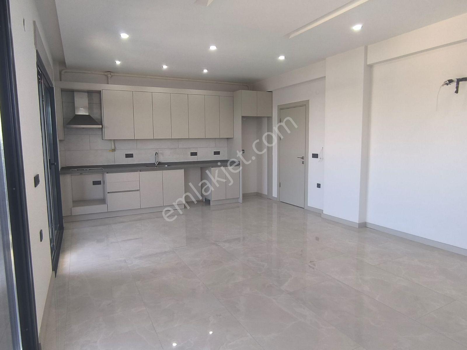 Kuşadası Kadınlar Denizinde Sıfır 3+1 Lüks Daire - Görsel 20