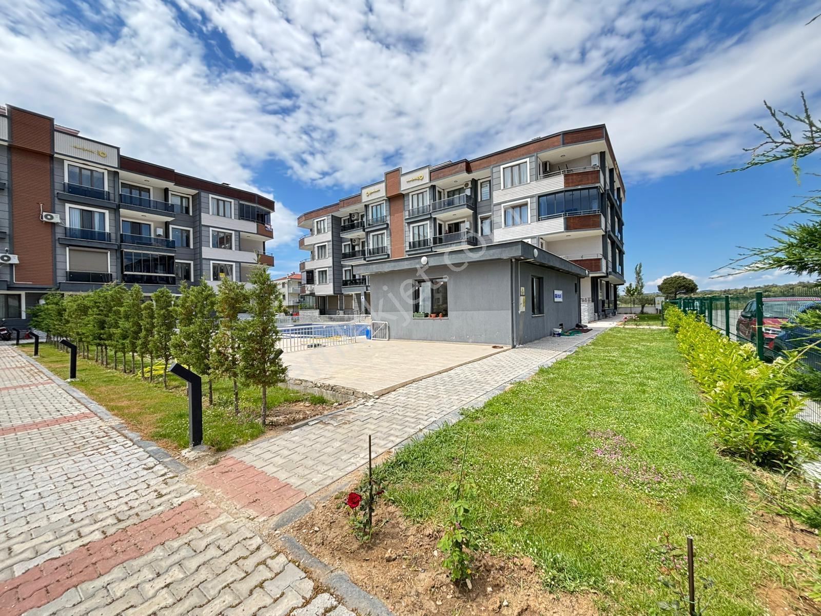 Umas Solutıon'dan Havuzlu Site İçerisinde 1+1 Kiralık Daire - Görsel 2
