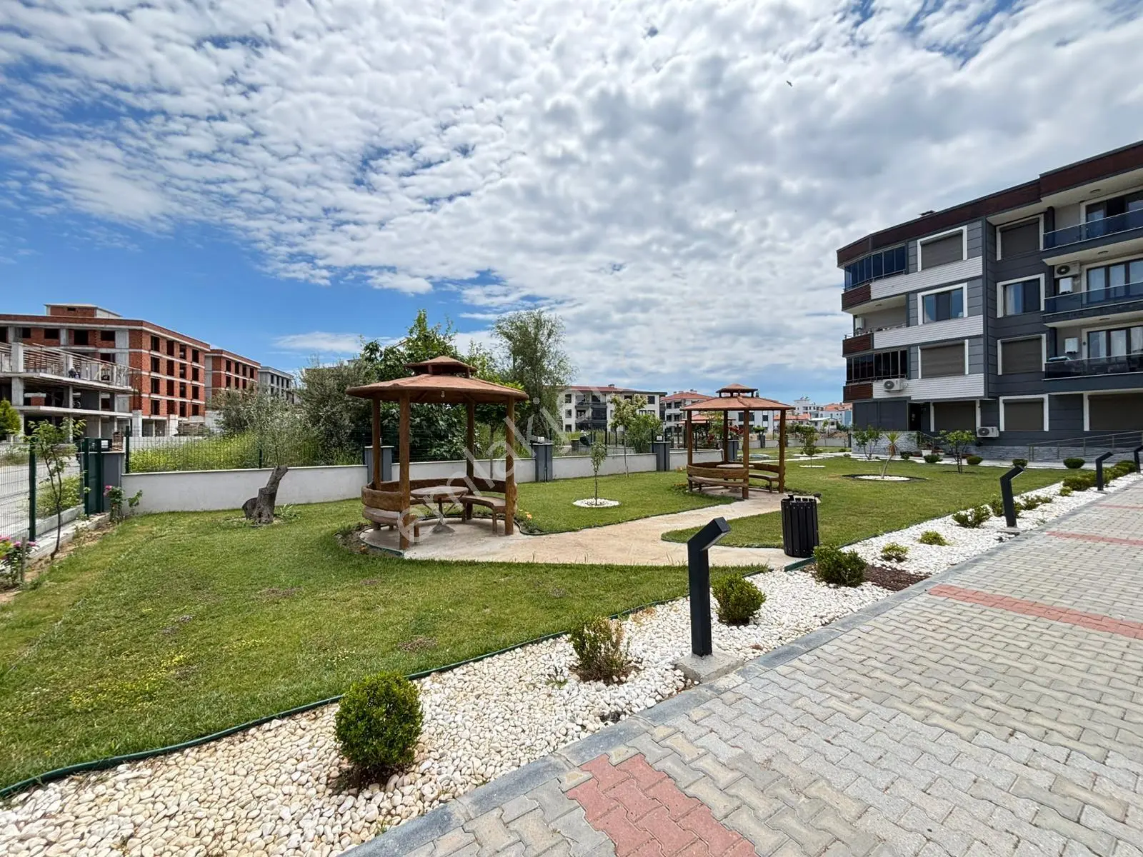 Umas Solutıon'dan Havuzlu Site İçerisinde 1+1 Kiralık Daire - Görsel 3