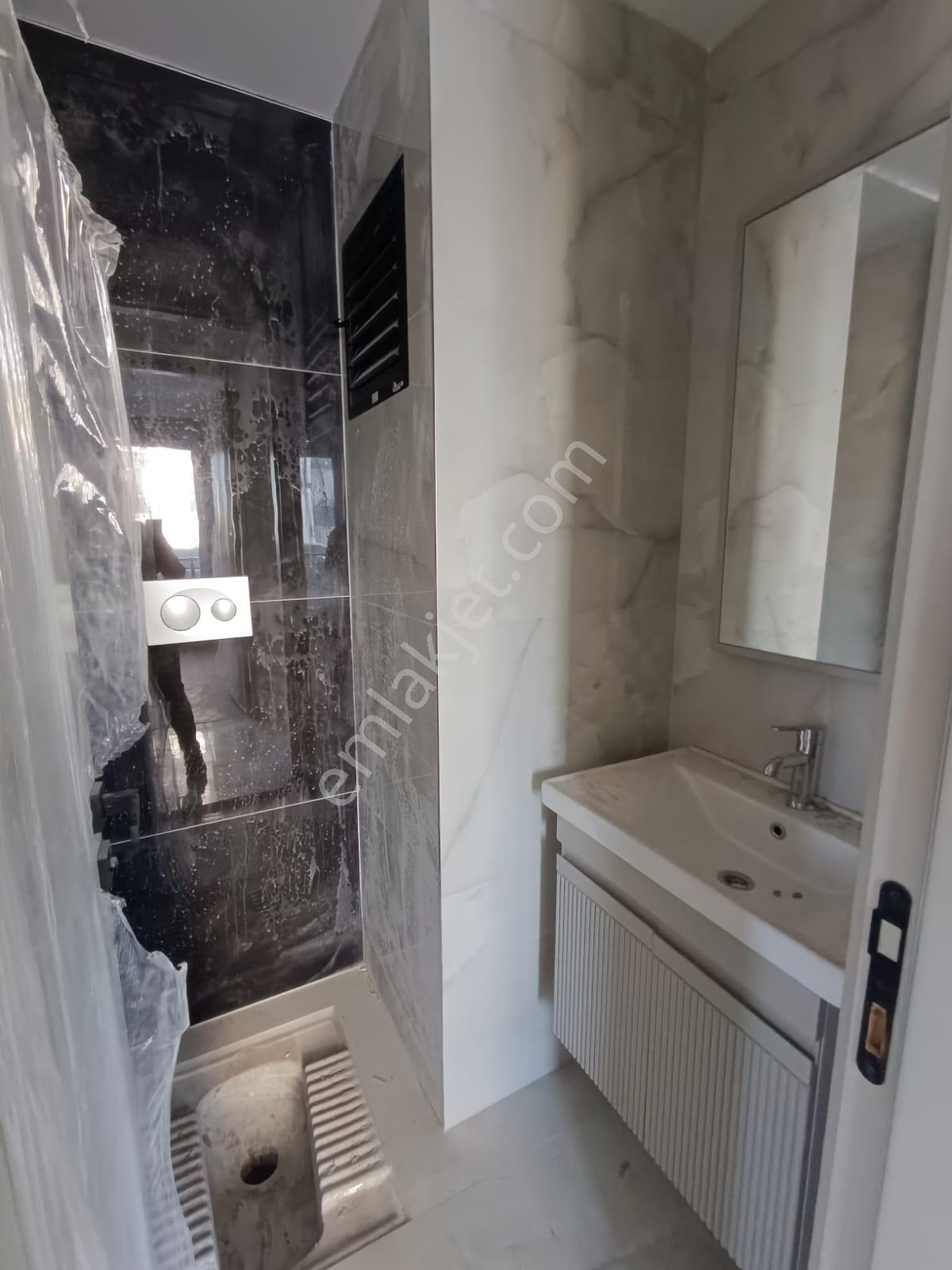 Kabasakal Mah. Sosyal Donatılı+güvenlikli 3+1 K.mutfak+kombili+çift Banyo+giyinme Odalı Kiralık - Görsel 18