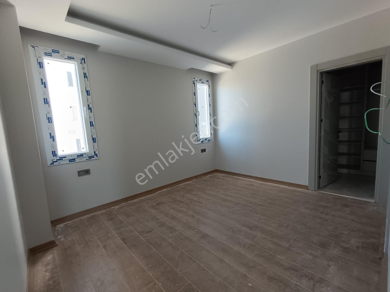 Kabasakal Mah. Sosyal Donatılı+güvenlikli 3+1 K.mutfak+kombili+çift Banyo+giyinme Odalı Kiralık - Görsel 14