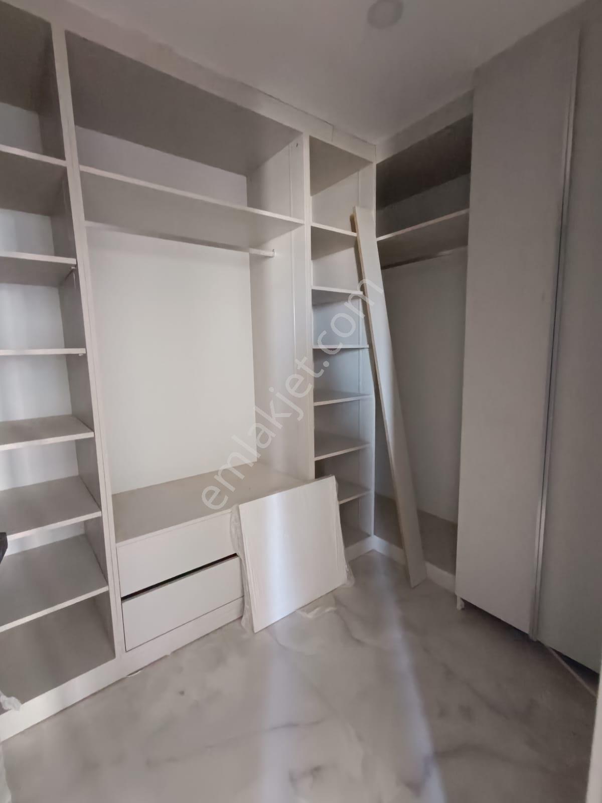 Kabasakal Mah. Sosyal Donatılı+güvenlikli 3+1 K.mutfak+kombili+çift Banyo+giyinme Odalı Kiralık - Görsel 19