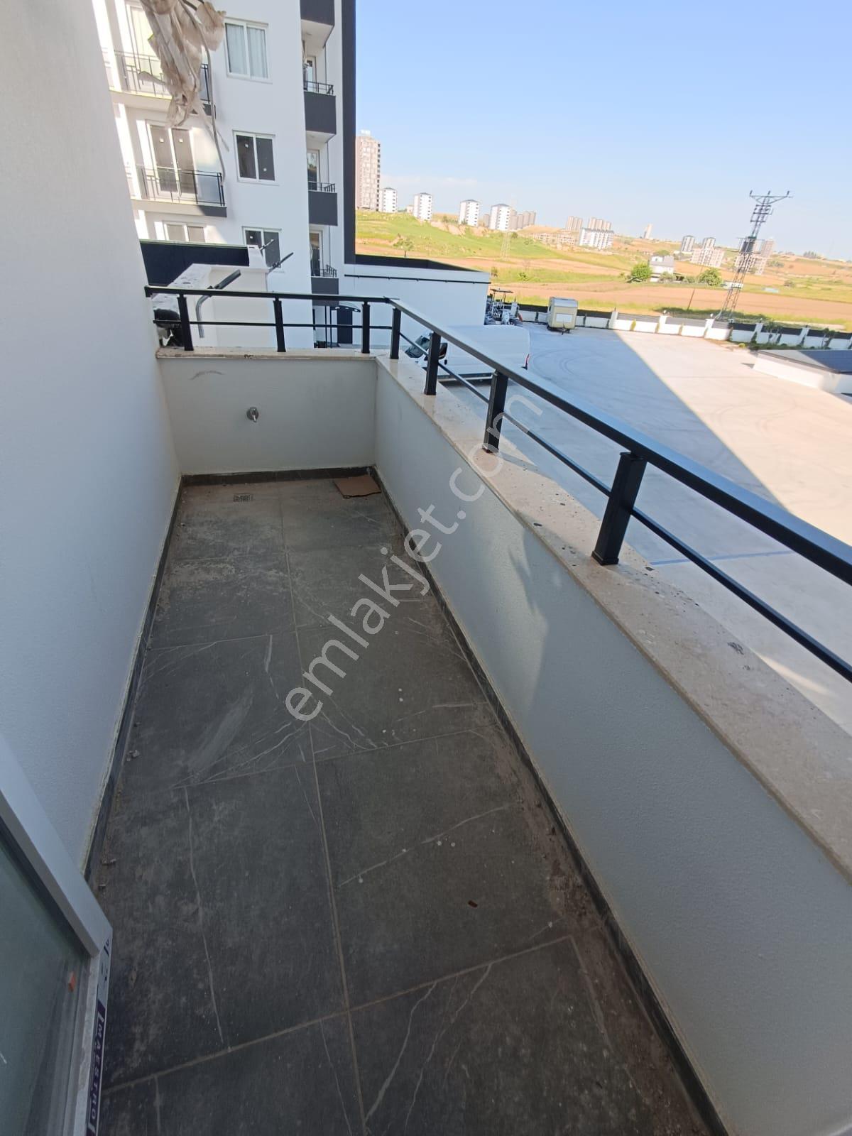 Kabasakal Mah. Sosyal Donatılı+güvenlikli 3+1 K.mutfak+kombili+çift Banyo+giyinme Odalı Kiralık - Görsel 21