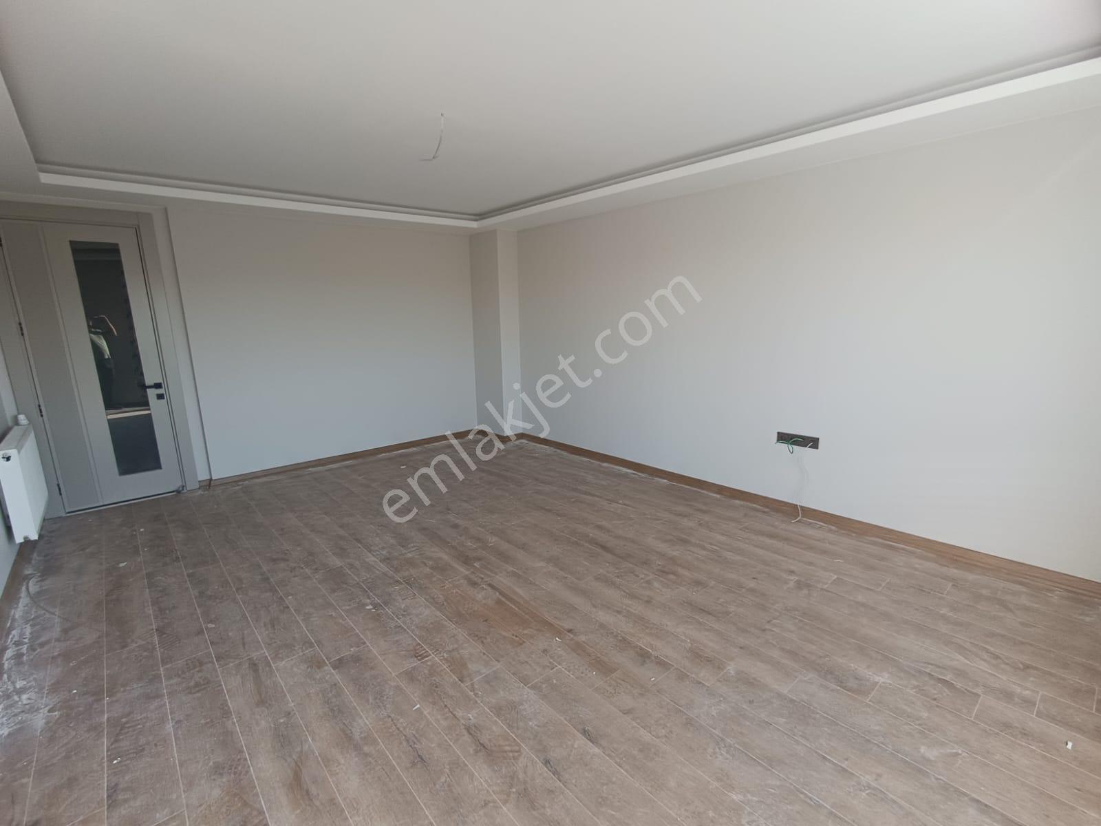 Kabasakal Mah. Sosyal Donatılı+güvenlikli 3+1 K.mutfak+kombili+çift Banyo+giyinme Odalı Kiralık - Görsel 9
