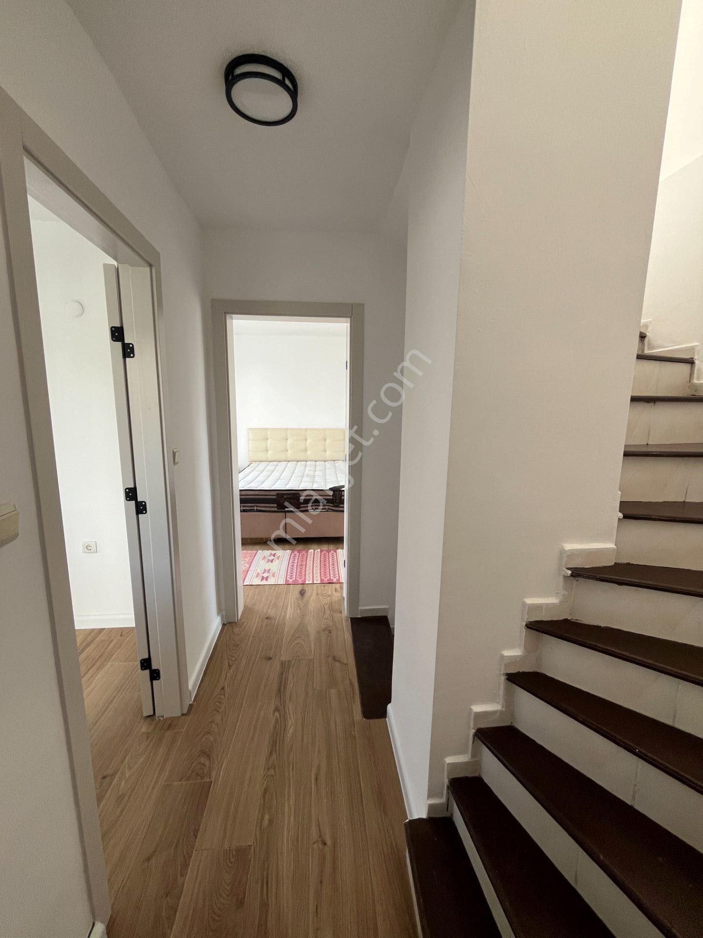 Boğaziçi Adabükünde Göl Manzaralı Müstakil Kiralık Dubleks Villa - Görsel 24