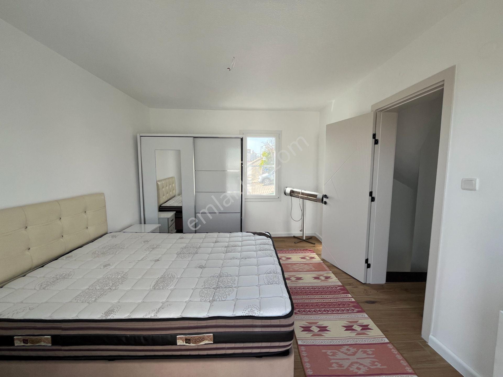 Boğaziçi Adabükünde Göl Manzaralı Müstakil Kiralık Dubleks Villa - Görsel 18