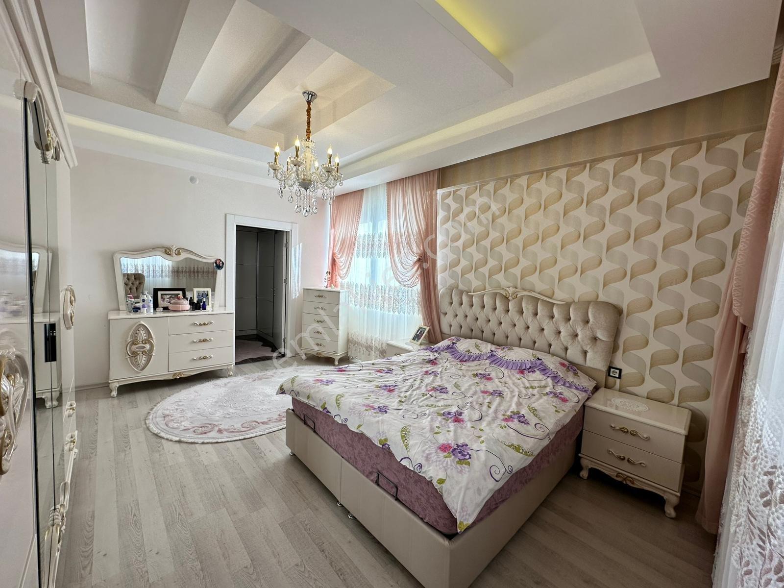  tema Park Karşısı Satılık 4.5+1 Kapalı Havuzlu Ultra Lüx Daire - Görsel 25