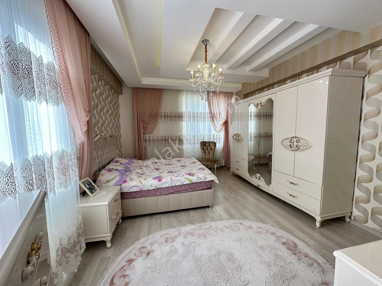  tema Park Karşısı Satılık 4.5+1 Kapalı Havuzlu Ultra Lüx Daire - Görsel 22