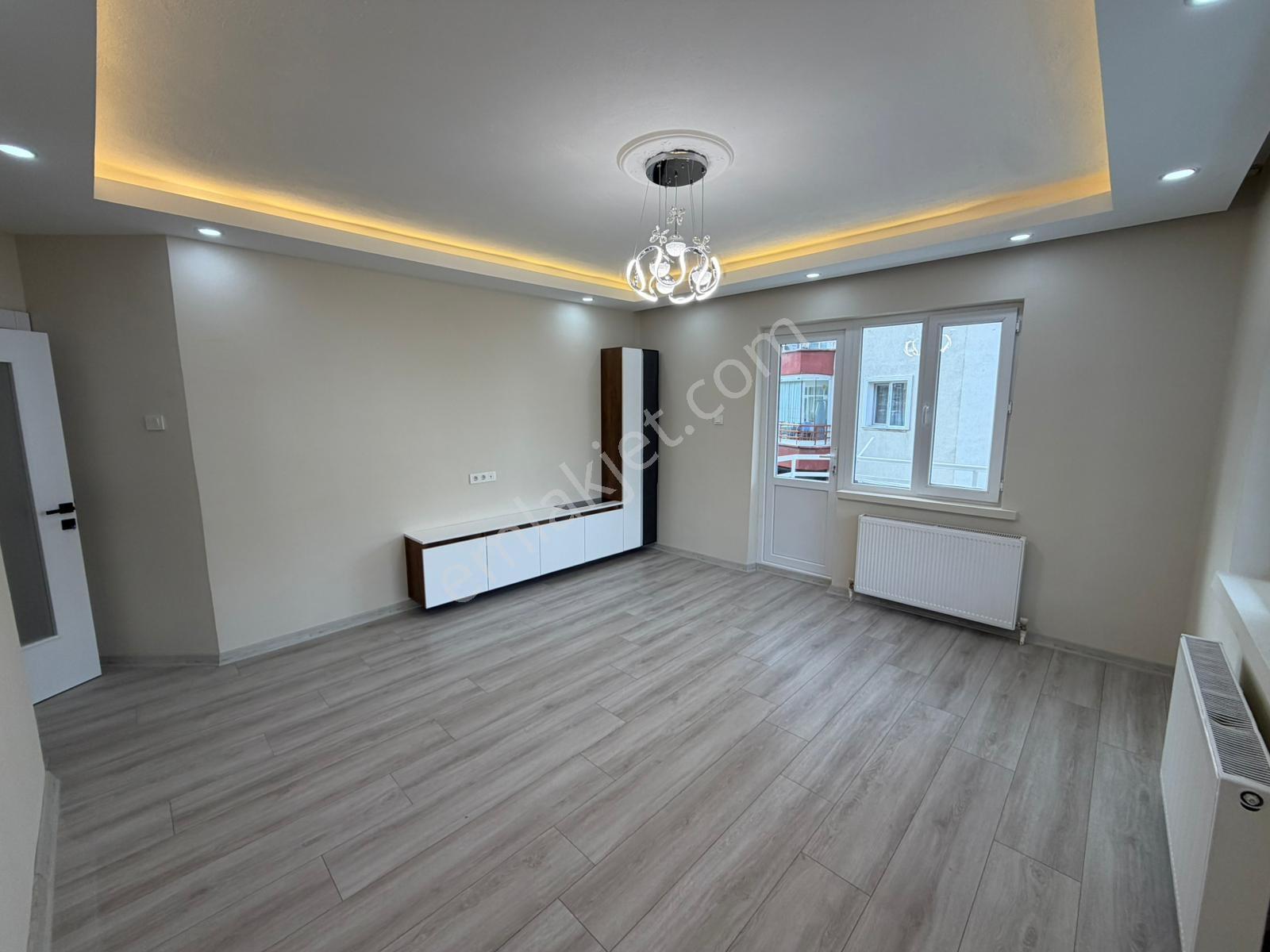 Ertuğrulgazi Mah'de Ara Katta Ful Yapılı Bağımsız Site İçi Daire - Görsel 13