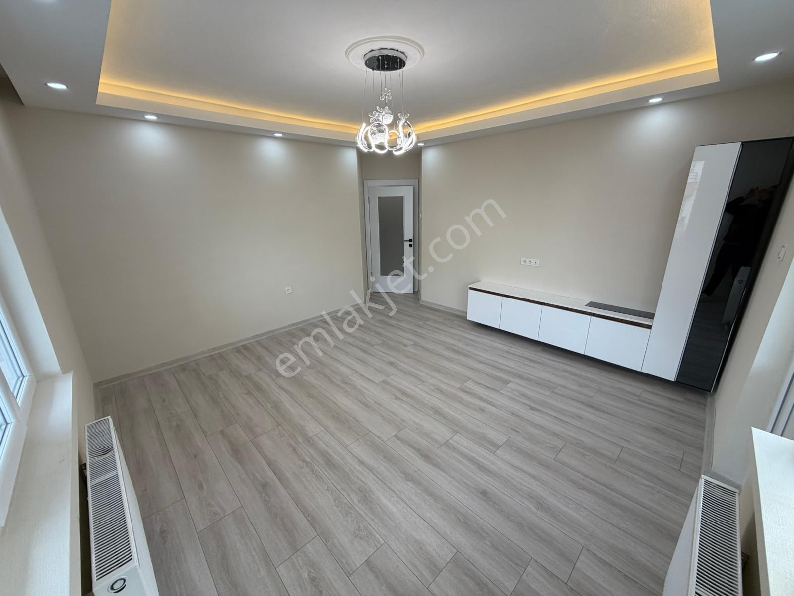 Ertuğrulgazi Mah'de Ara Katta Ful Yapılı Bağımsız Site İçi Daire - Görsel 24