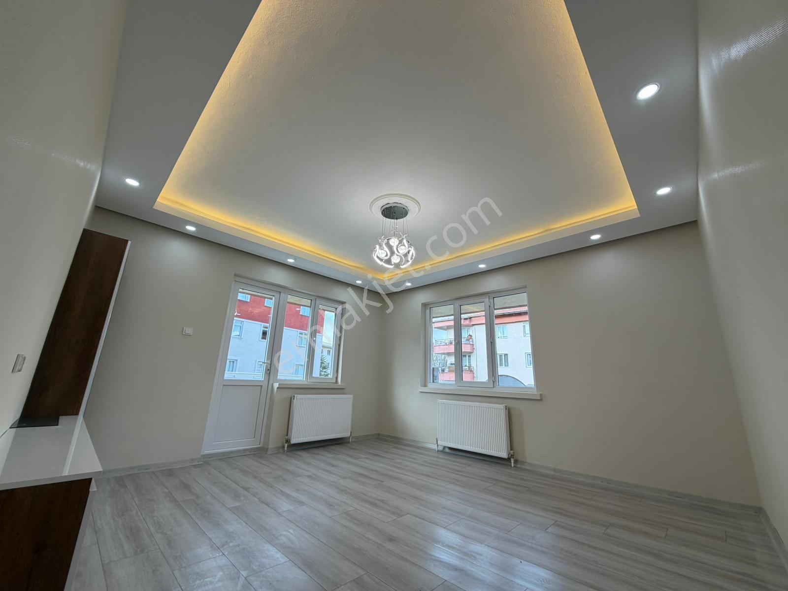 Ertuğrulgazi Mah'de Ara Katta Ful Yapılı Bağımsız Site İçi Daire - Görsel 3
