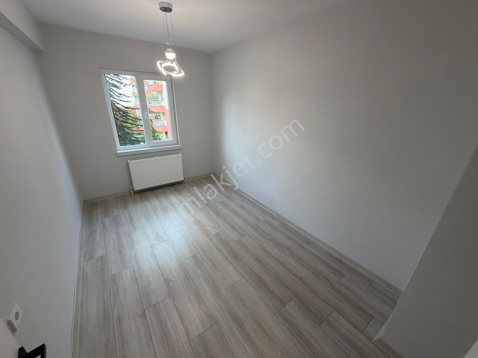 Ertuğrulgazi Mah'de Ara Katta Ful Yapılı Bağımsız Site İçi Daire - Görsel 20
