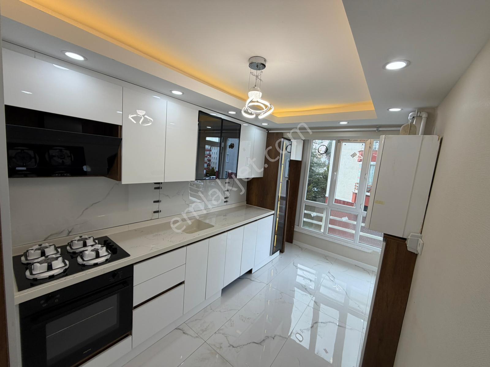 Ertuğrulgazi Mah'de Ara Katta Ful Yapılı Bağımsız Site İçi Daire - Görsel 12