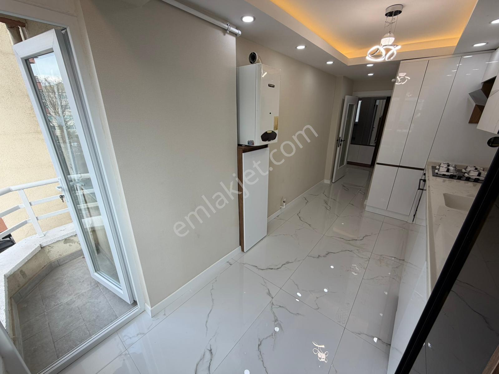 Ertuğrulgazi Mah'de Ara Katta Ful Yapılı Bağımsız Site İçi Daire - Görsel 15