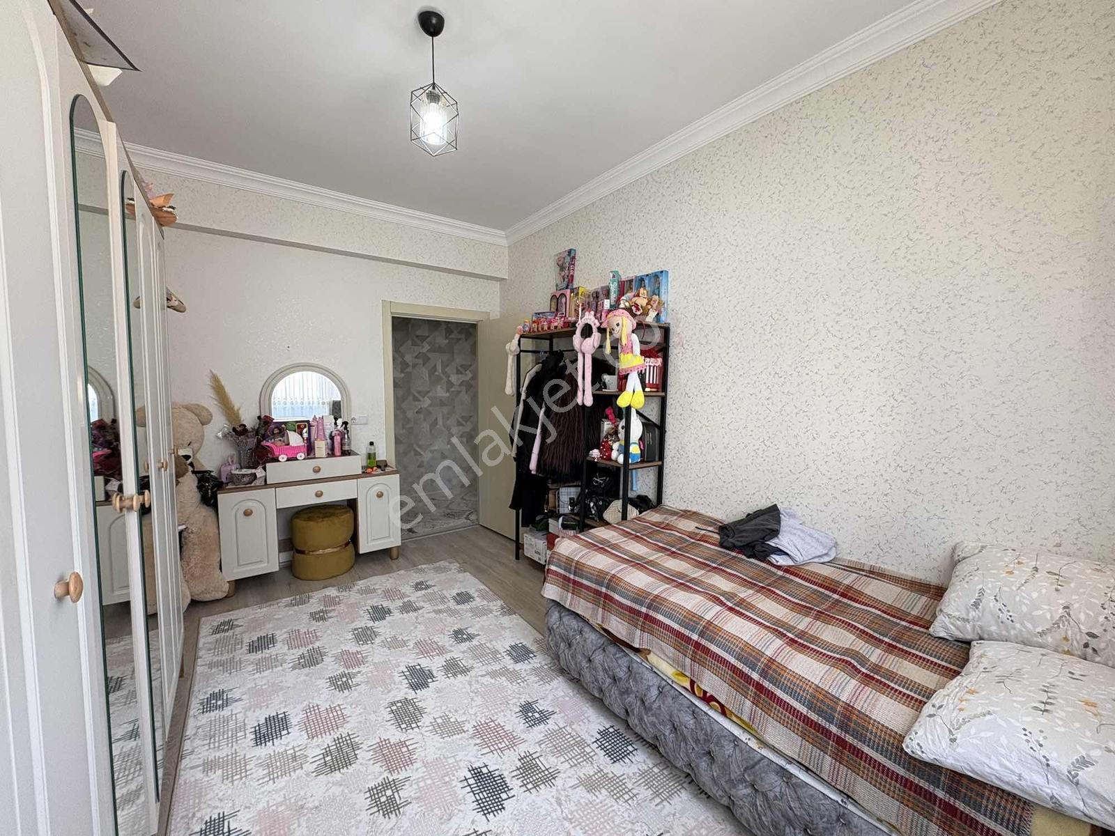 Fırsat! Emirgazi Mah.de Cadde Cepheli Ara Kat 220 M² 4+1 Daire! - Görsel 7