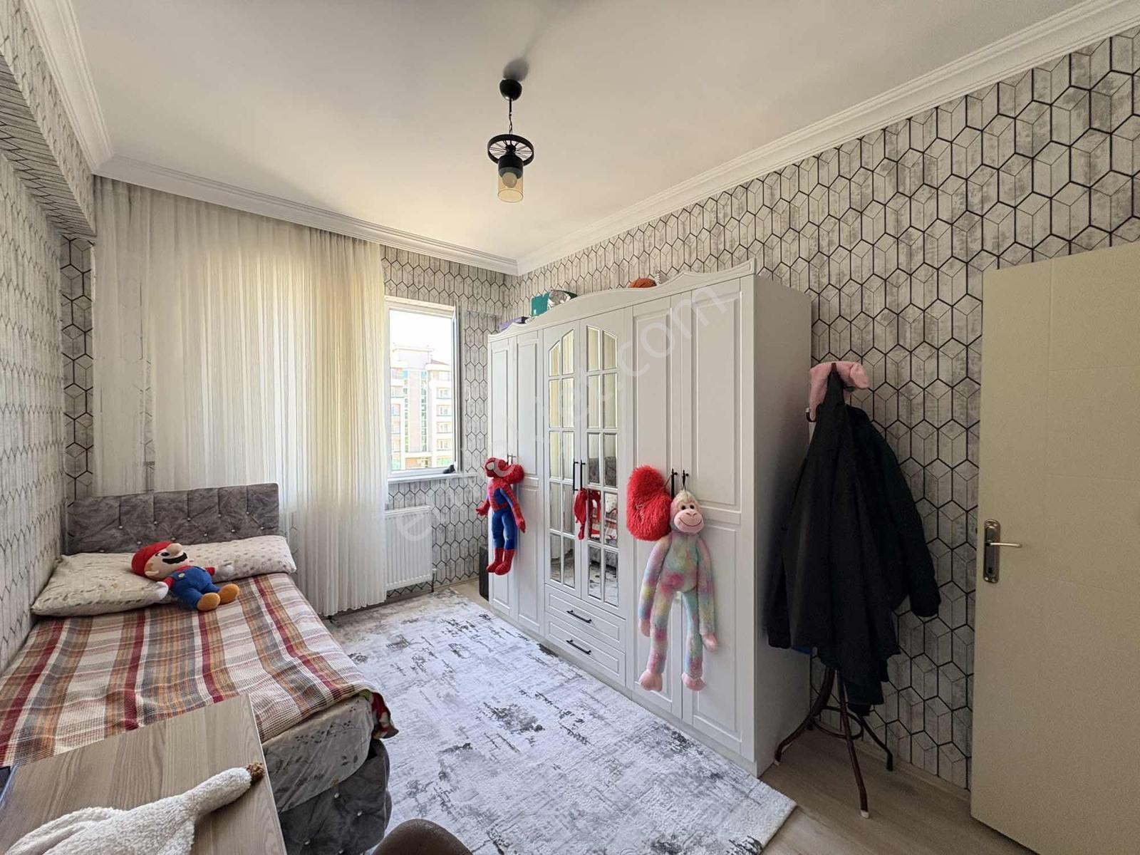Fırsat! Emirgazi Mah.de Cadde Cepheli Ara Kat 220 M² 4+1 Daire! - Görsel 23