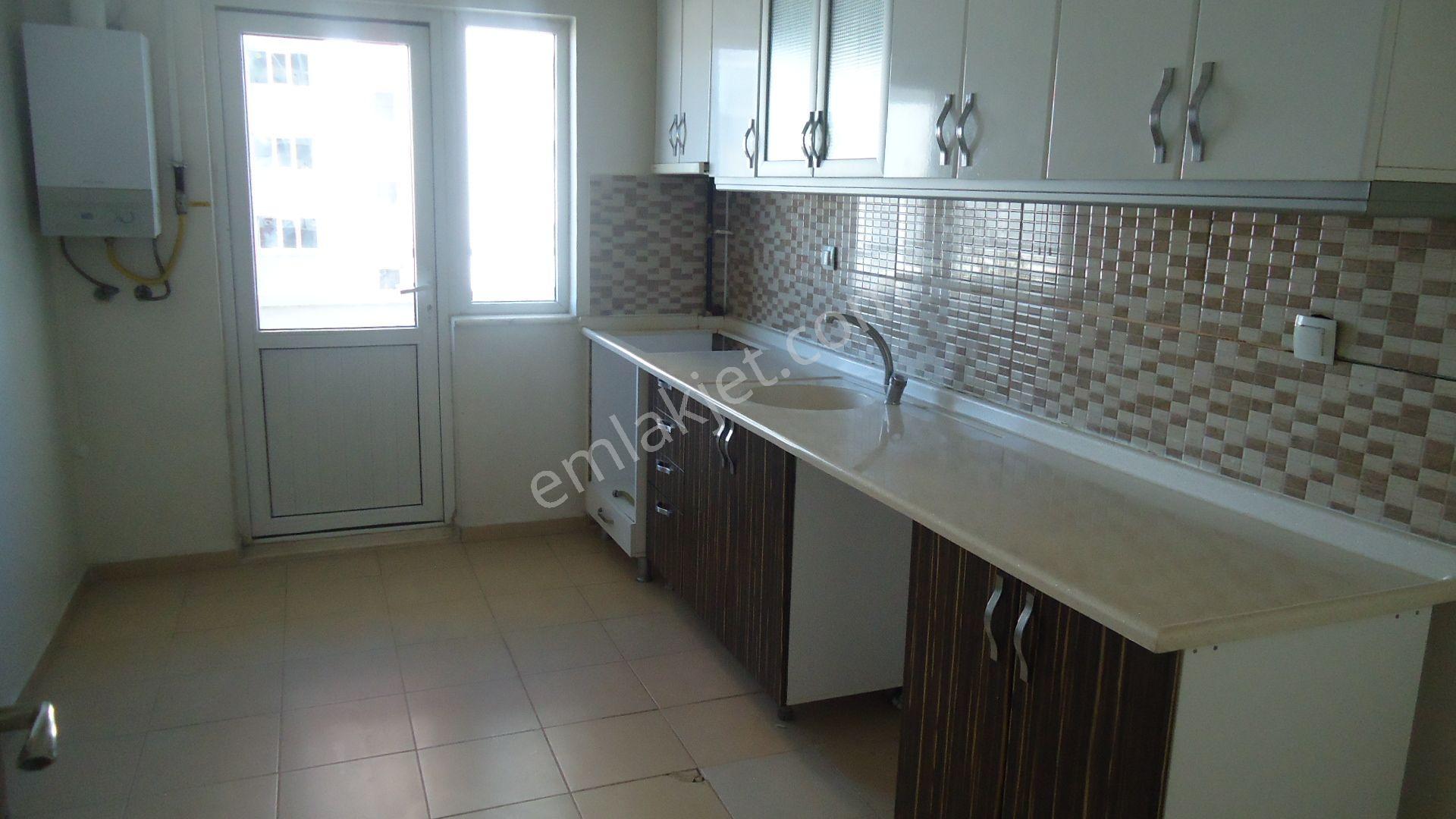 Krc'den Gültepe Mahalesinde Katta Kiralık 3+1 Daire