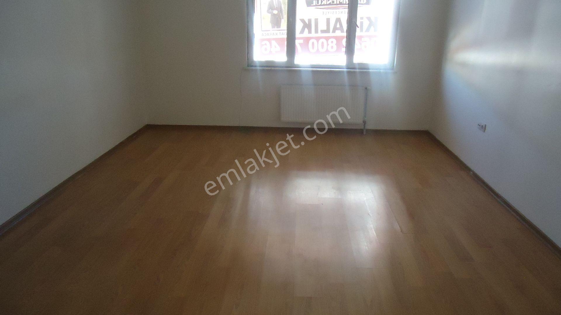 Krc'den Gültepe Mahalesinde Katta Kiralık 3+1 Daire - Görsel 9
