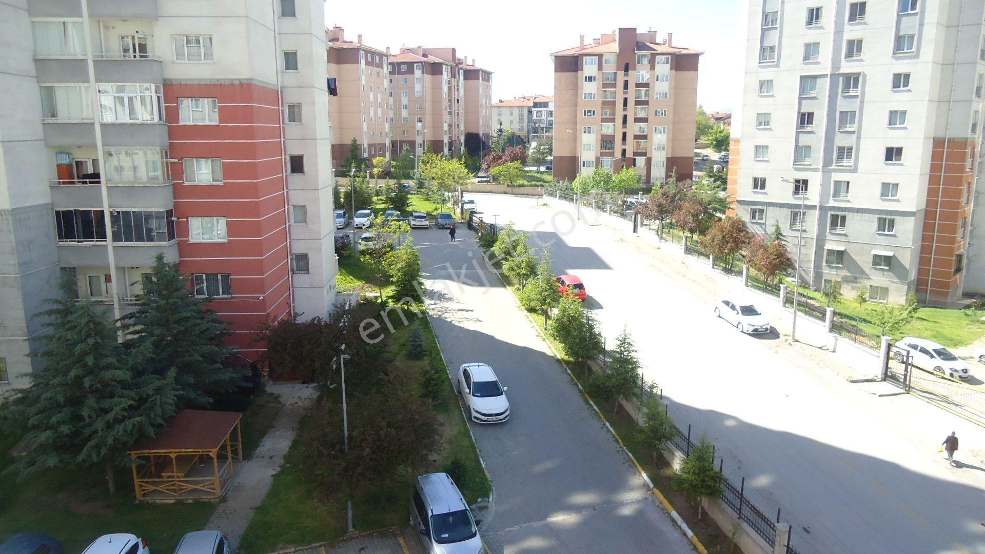 Krc'den Gültepe Mahalesinde Katta Kiralık 3+1 Daire - Görsel 18