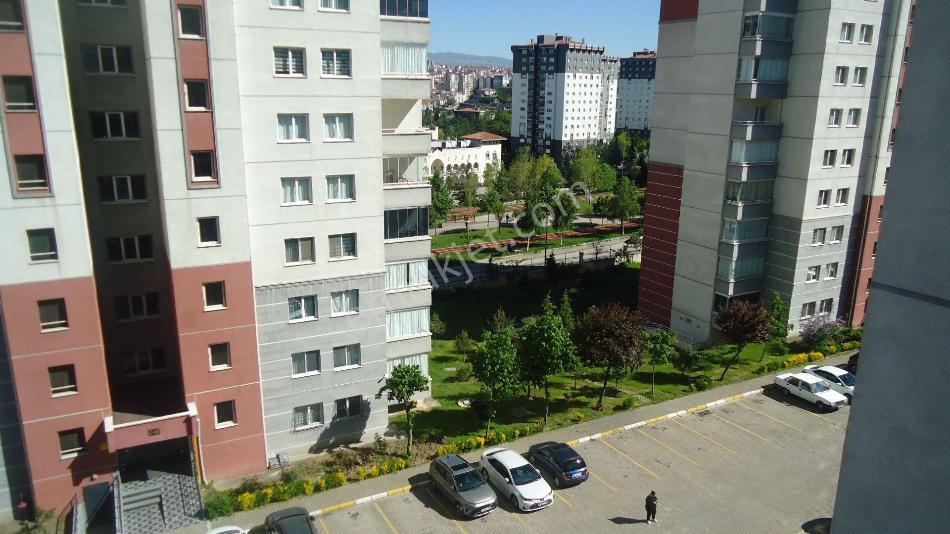 Krc'den Gültepe Mahalesinde Katta Kiralık 3+1 Daire - Görsel 25