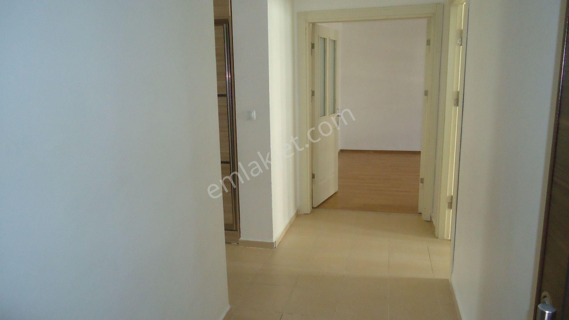 Krc'den Gültepe Mahalesinde Katta Kiralık 3+1 Daire - Görsel 4