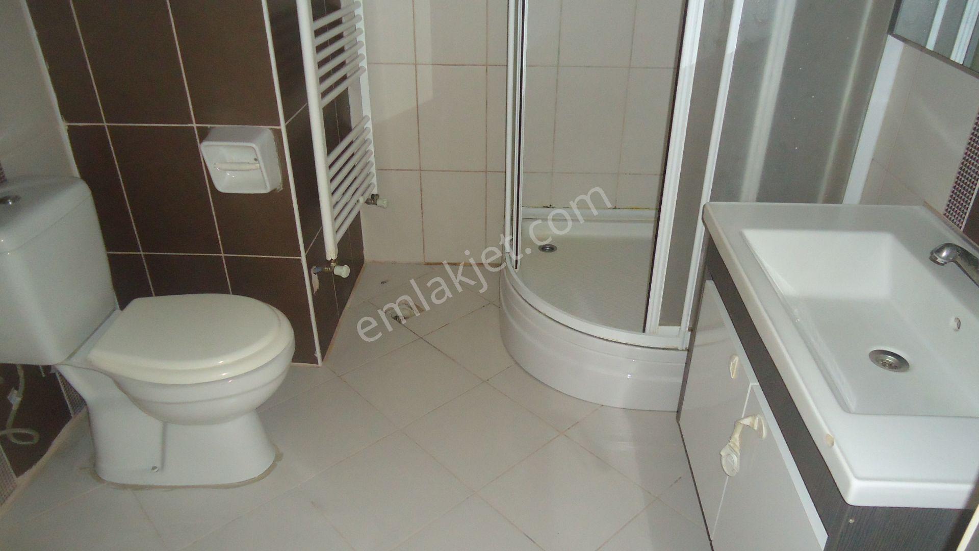 Krc'den Gültepe Mahalesinde Katta Kiralık 3+1 Daire - Görsel 16