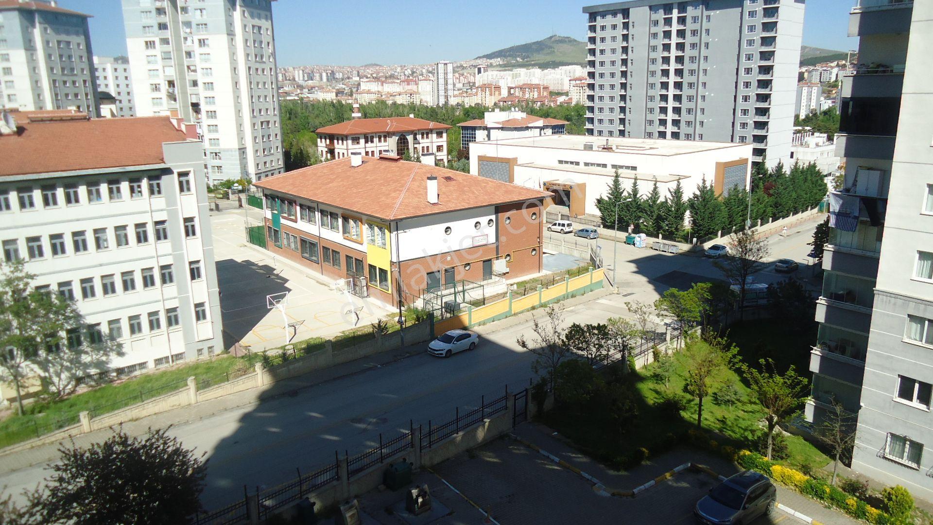 Krc'den Gültepe Mahalesinde Katta Kiralık 3+1 Daire - Görsel 22