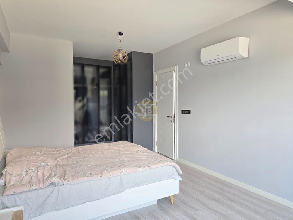 Hb'den 5+1 Satılık Villa, Geniş Cadde Üzeri/köşe Konum/mükemmel Fiyat - Görsel 23