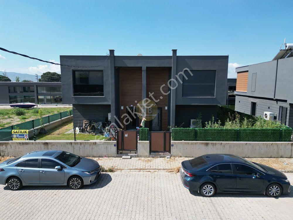 Hb'den 5+1 Satılık Villa, Geniş Cadde Üzeri/köşe Konum/mükemmel Fiyat - Görsel 4