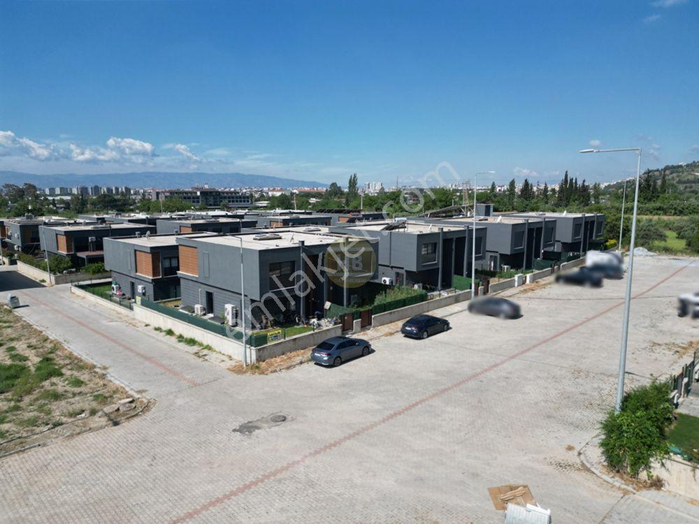 Hb'den 5+1 Satılık Villa, Geniş Cadde Üzeri/köşe Konum/mükemmel Fiyat - Görsel 3
