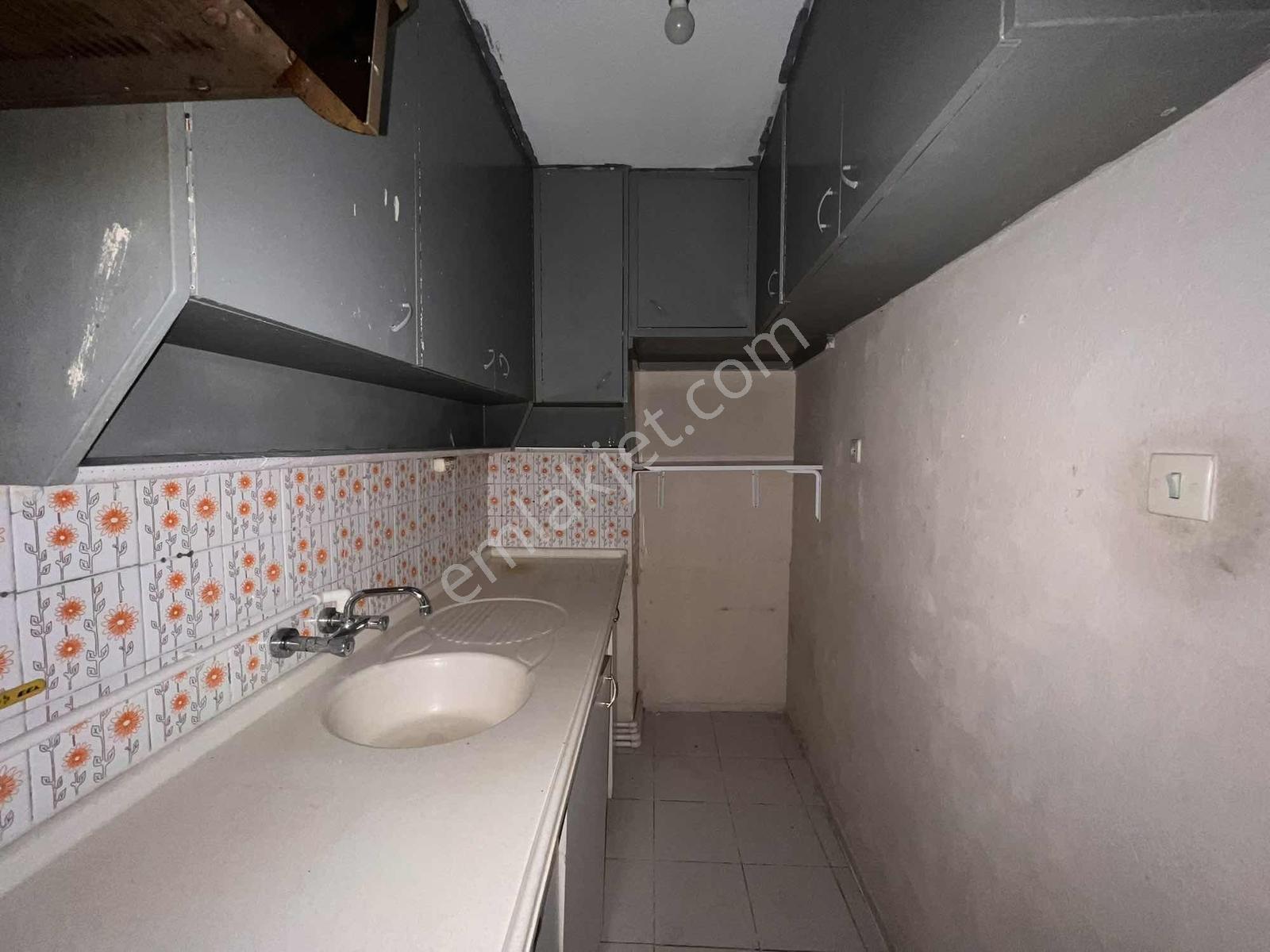 Karşıyaka Çarşı İçinde 3+1 Ara-kat Satılık Daire - Görsel 21
