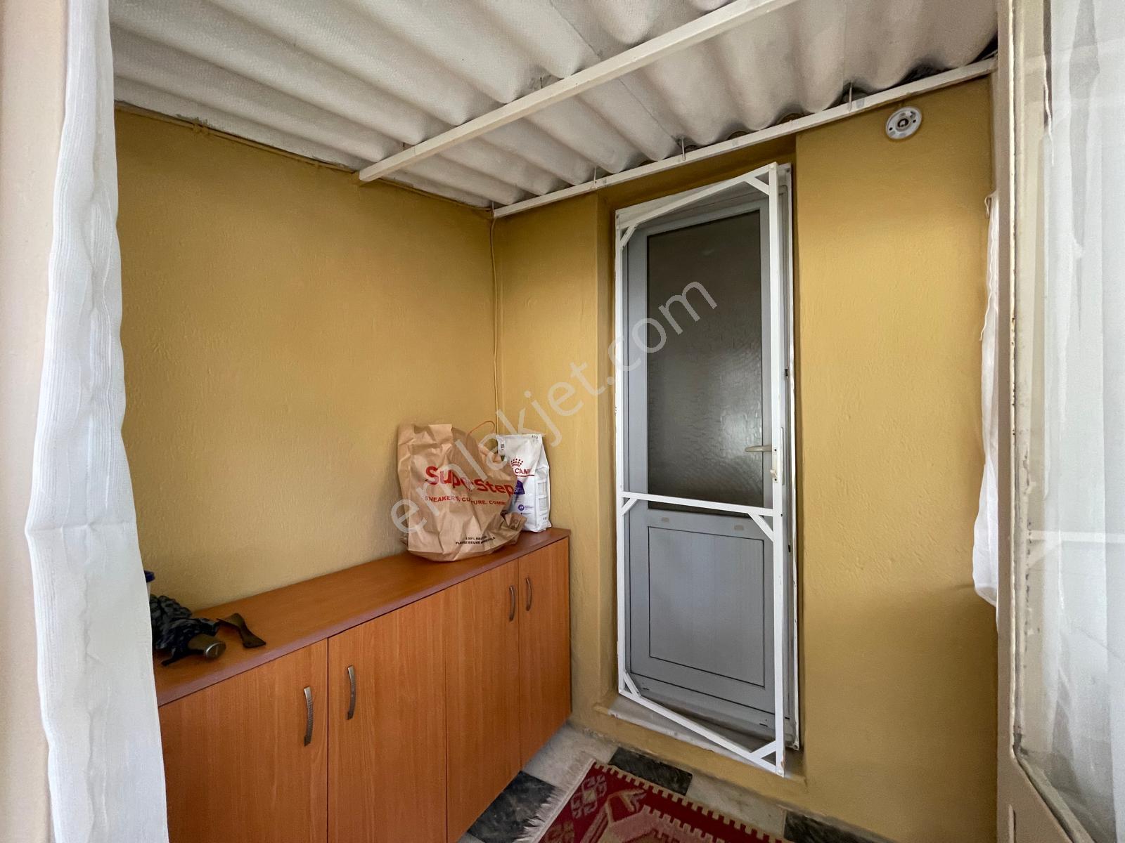 Ayvada'dan Ayvalık Merkez'de 2+1 Kağir Ev İle Kağir Ahır - Görsel 11