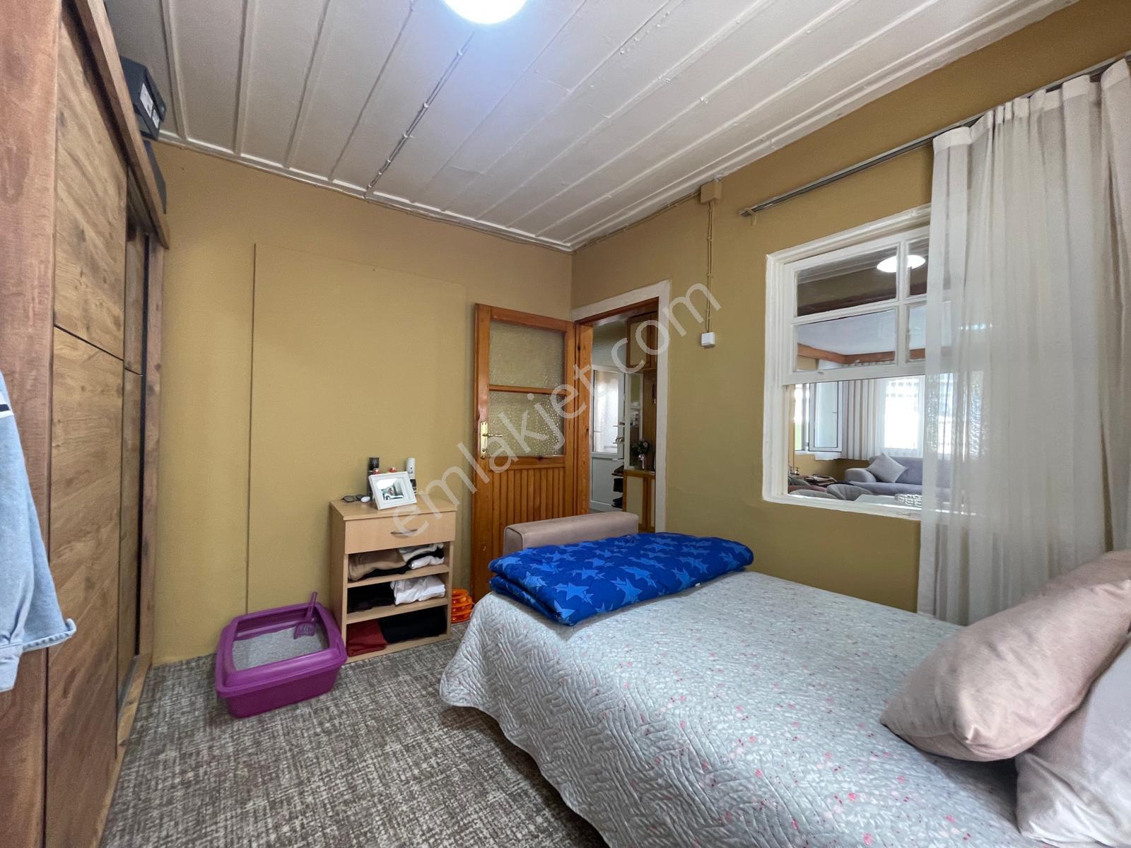 Ayvada'dan Ayvalık Merkez'de 2+1 Kağir Ev İle Kağir Ahır - Görsel 25