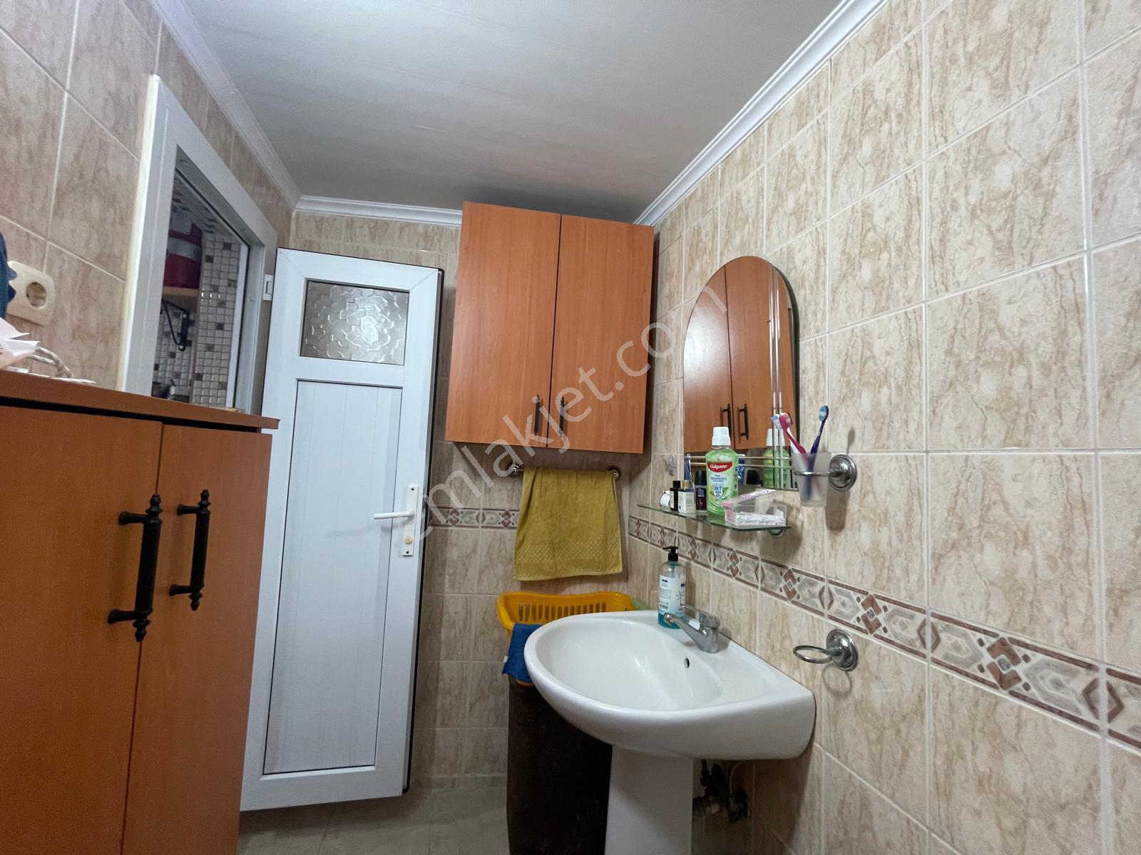 Ayvada'dan Ayvalık Merkez'de 2+1 Kağir Ev İle Kağir Ahır - Görsel 30