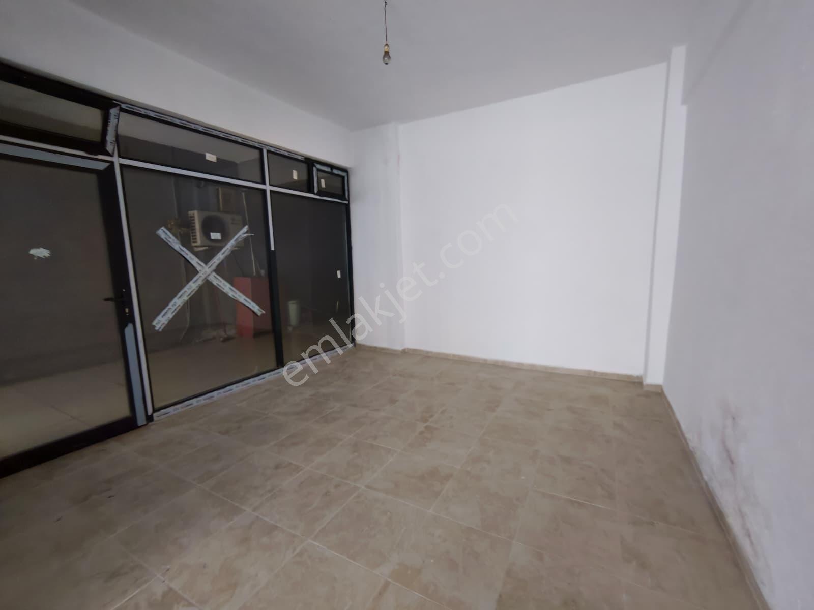 İhsaniye Mahallesi Çarşı Merkezde 65 M2 Satılık Dükkan - Görsel 2